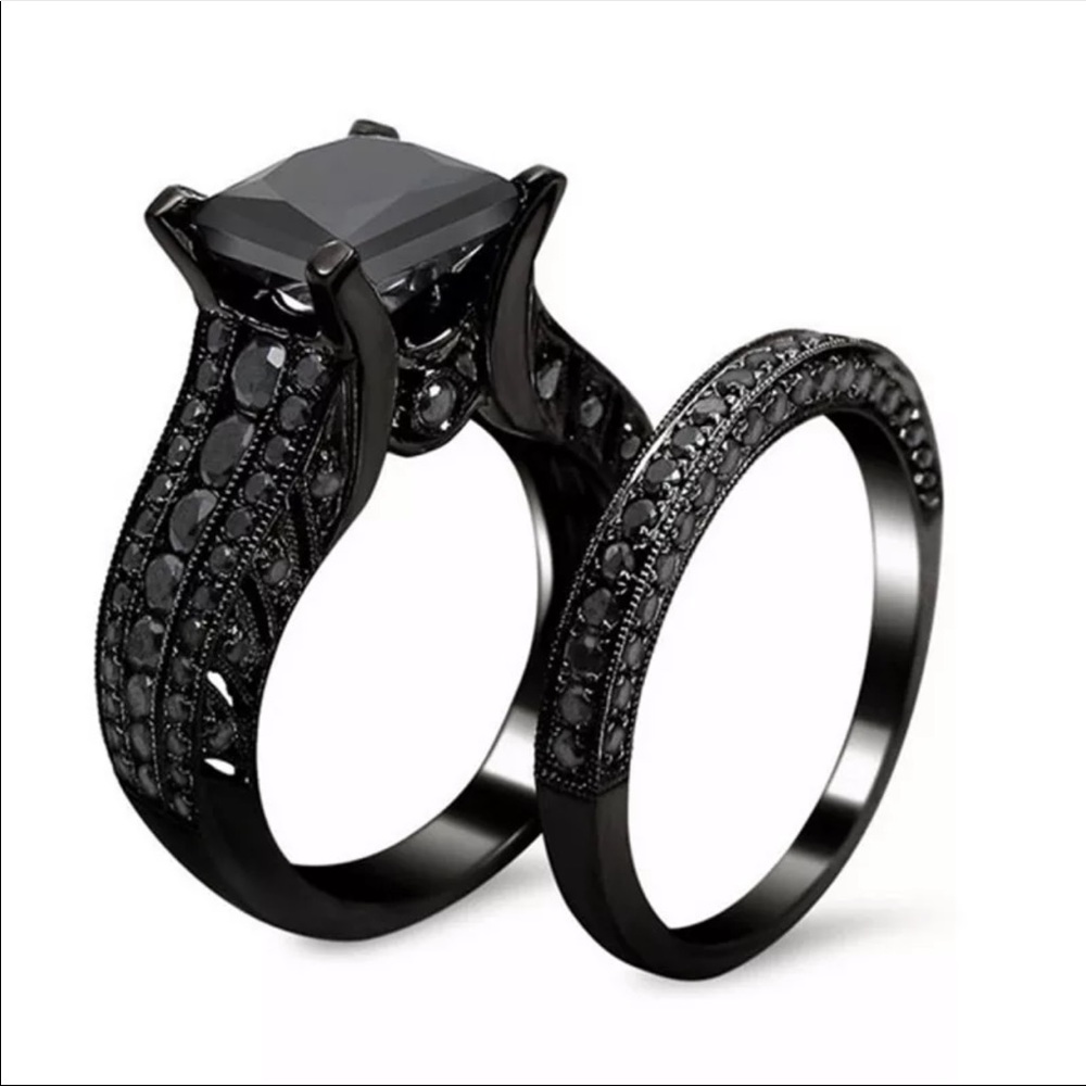 New 18K GP 2 Pc Set Princess Black Sapphire Ring - Picture 2 of 4